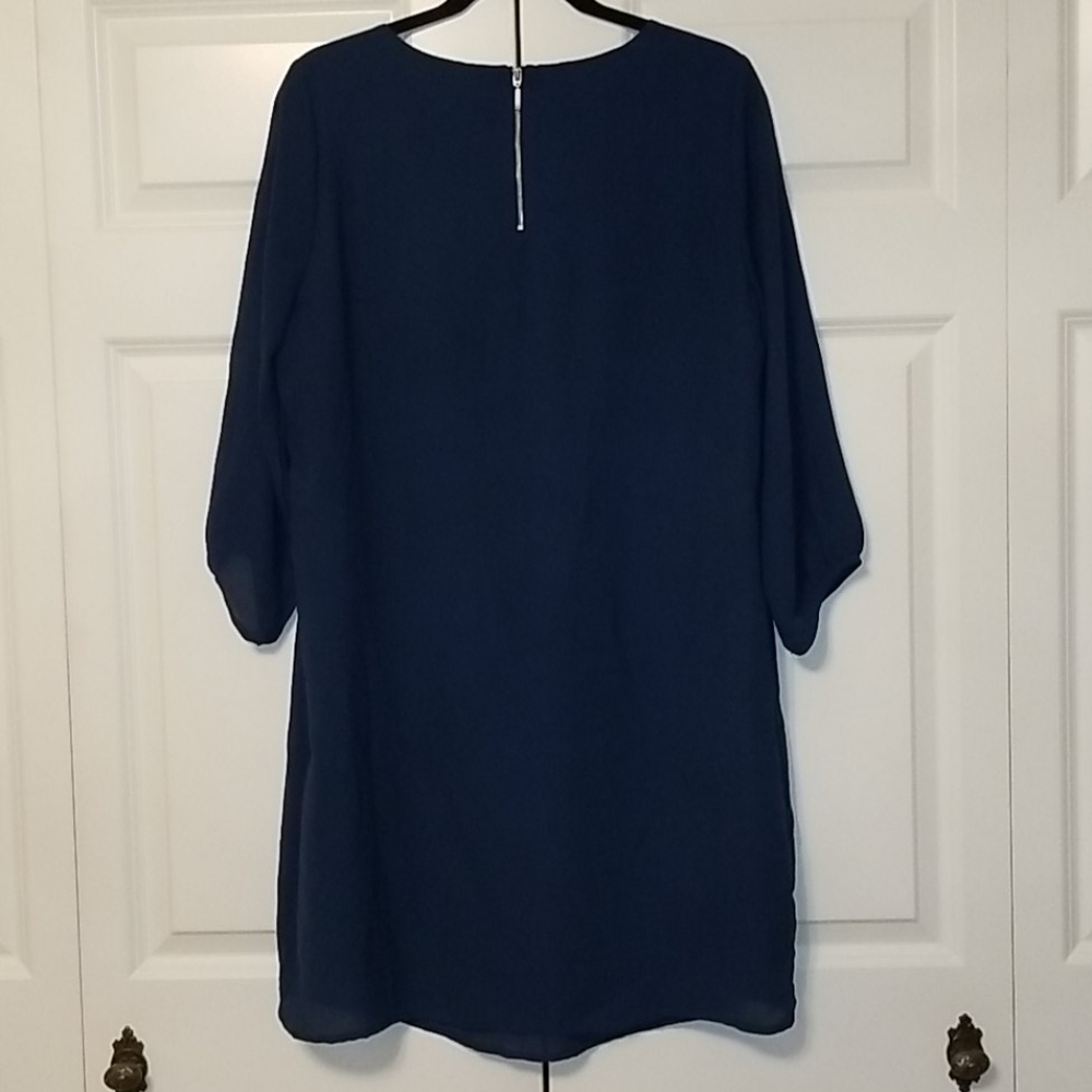 Dress - Picture 5 of 5